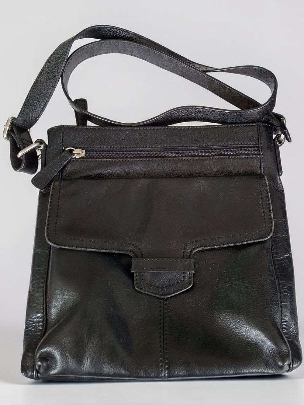 Danier Vintage Classic Black Leather Crossbody Bag - Women